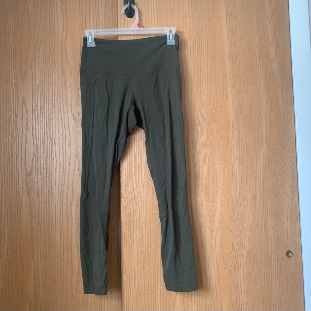 Leggings with pockets